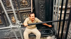 Siamo nel 1985. Riccardo Pratesi sta lavorando all'installazione dei cancelli automatici ad alzata verticale del Battistero di Firenze, progettati per contribuire alla protezione di uno dei monumenti più importanti del nostro patrimonio artistico