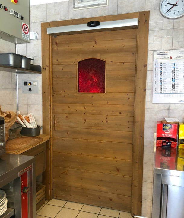 porta automatica per uscite di sicurezza