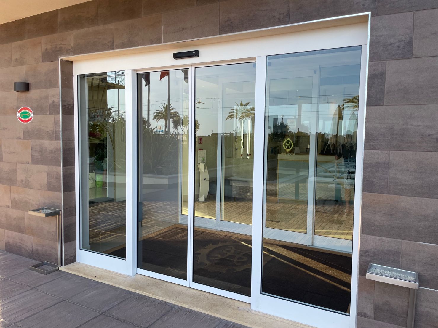 porte automatiche per hotel - esterno
