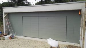 installazione porta del garage