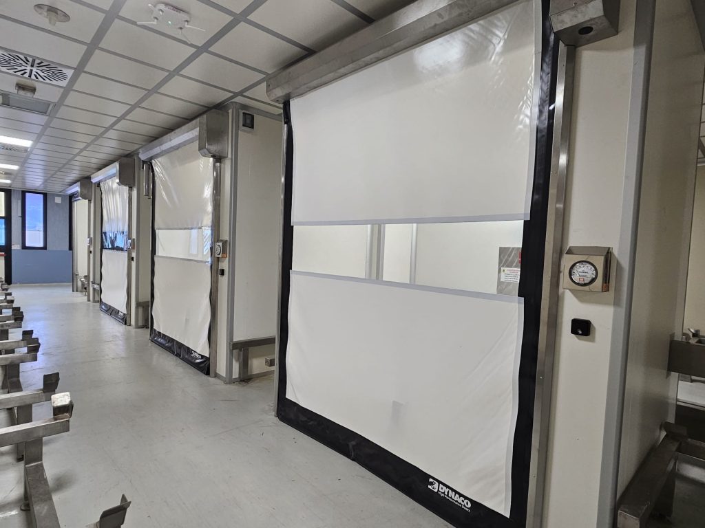 porte rapide per clean room in azienda farmaceutica